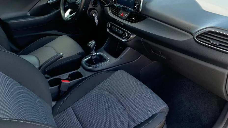 HYUNDAI i30 i30 1.5 T-GDI 48V Smart