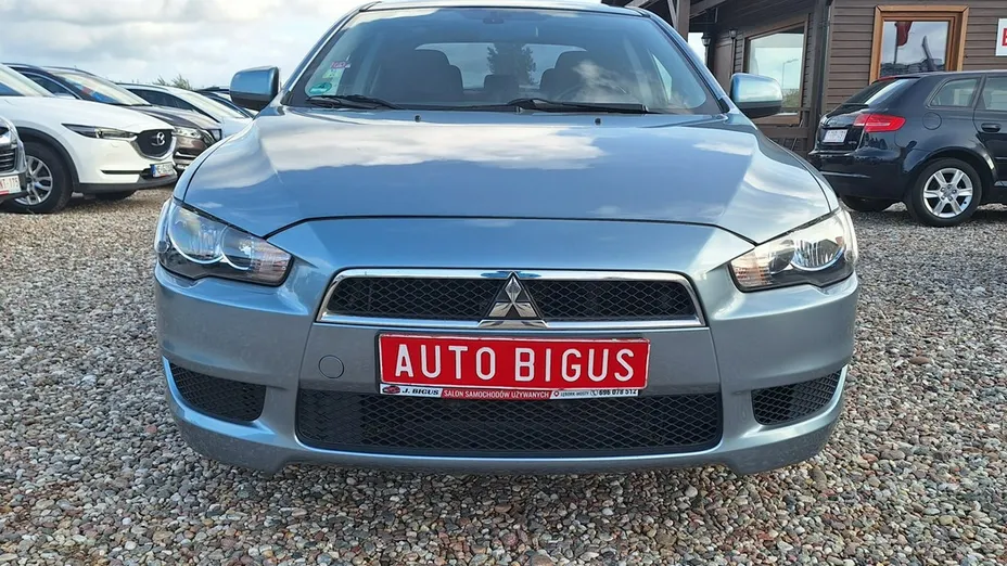 MITSUBISHI Lancer -