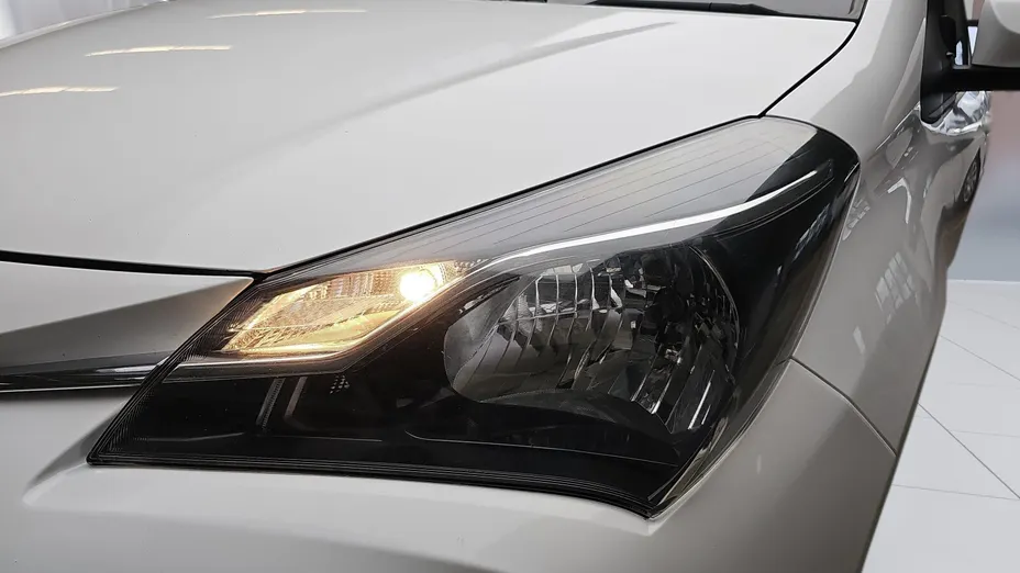 TOYOTA Yaris Yaris 1.5 Active