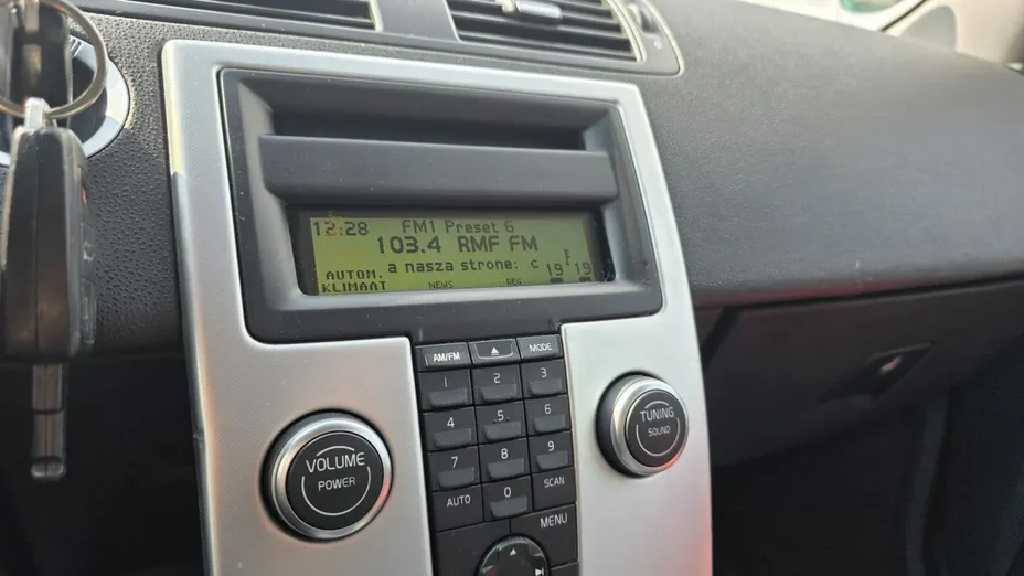 VOLVO V50 -