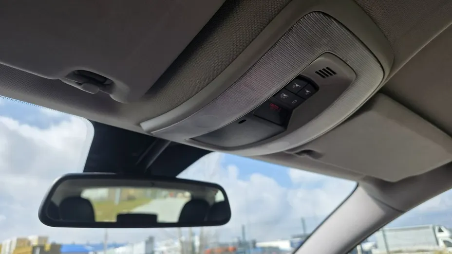 VOLVO V50 -
