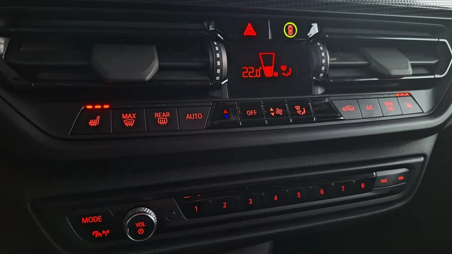 BMW Seria 1 118i Sport Line aut