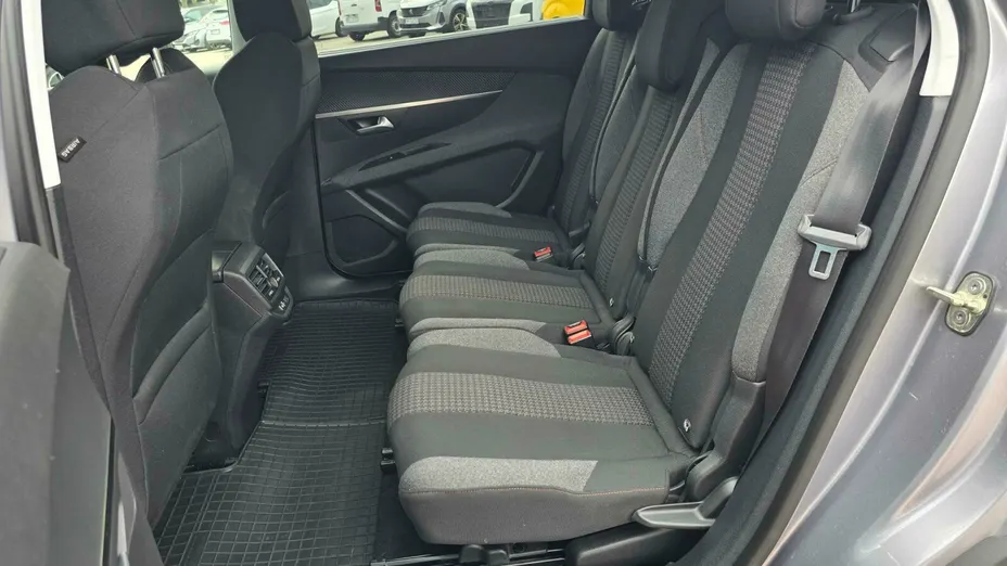 PEUGEOT 5008 5008 1.6 BlueHDI Allure S&S EAT6