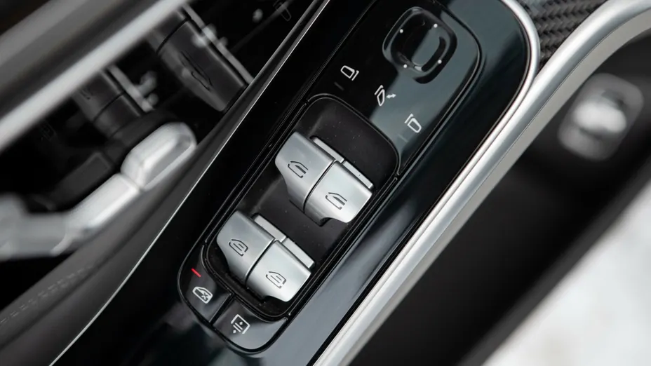 MERCEDES-BENZ S Klasa AMG S 63 E Performance PHEV L 4-Matic 9G-TRONIC