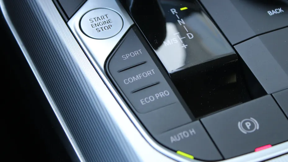 BMW Seria 3 320d xDrive Sport Line aut