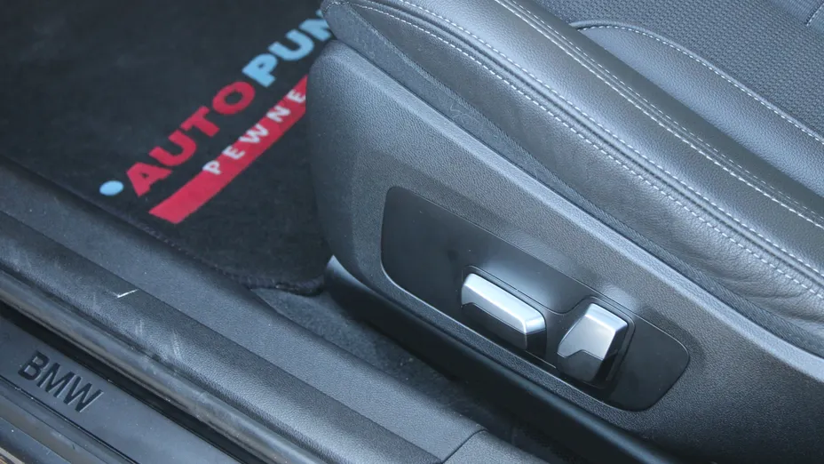 BMW Seria 3 320d xDrive Sport Line aut