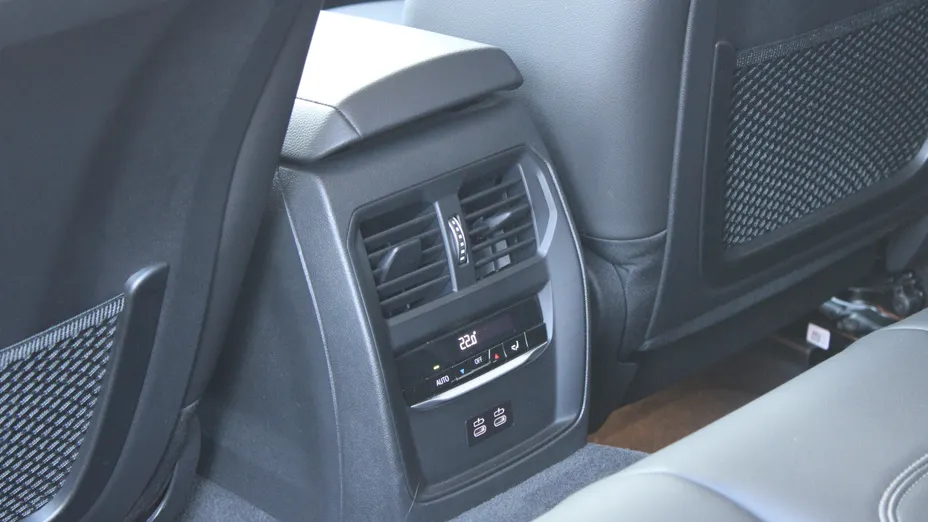 BMW Seria 3 320d xDrive Sport Line aut