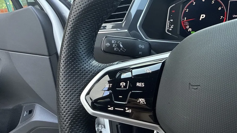 VOLKSWAGEN Tiguan Allspace -