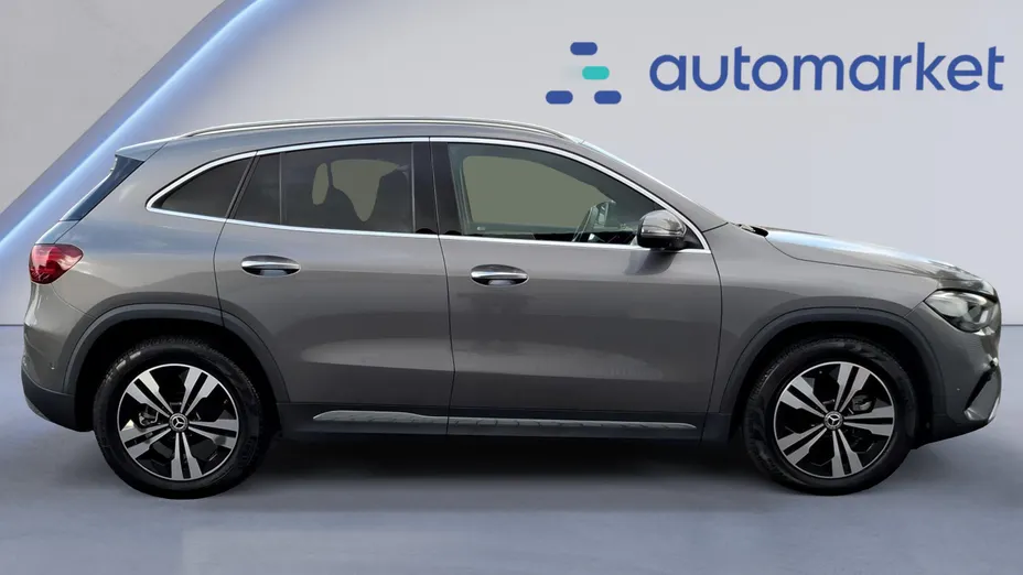 MERCEDES-BENZ GLA GLA 200 d Progressive 8G-DCT