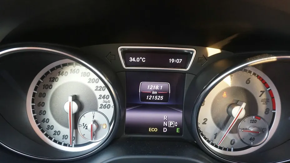 MERCEDES-BENZ GLA GLA 200 7G-DCT Urban