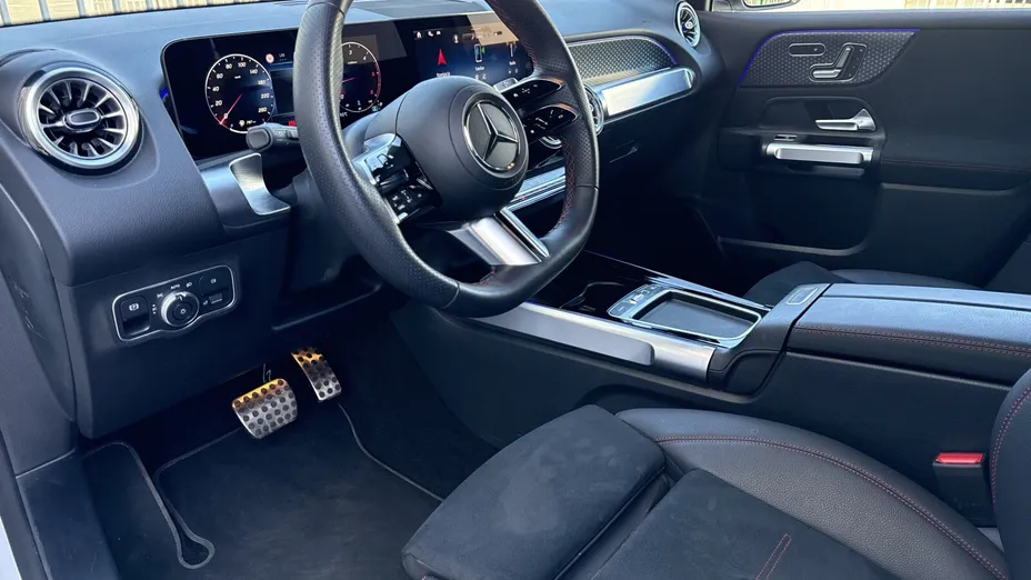 MERCEDES-BENZ GLB GLB 220 d 4-Matic AMG Line 8G-DCT