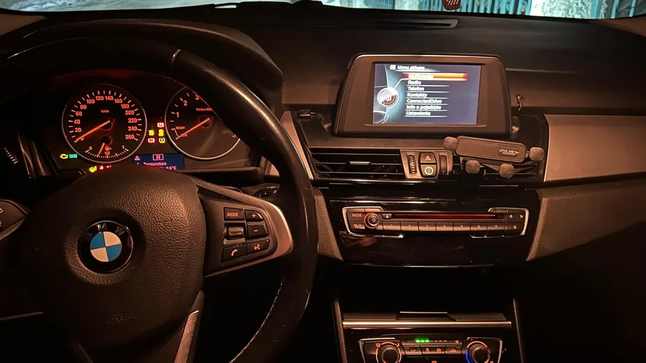 BMW Seria 2 218i Business Edition