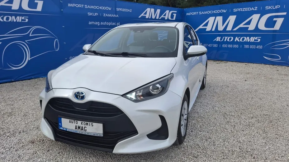 TOYOTA Yaris -