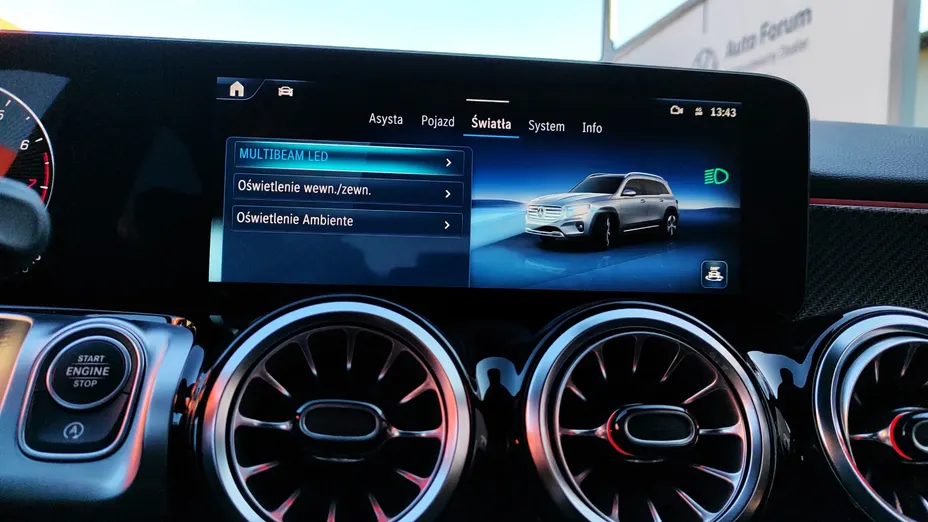 MERCEDES-BENZ GLB GLB 200 AMG Line 7G-DCT