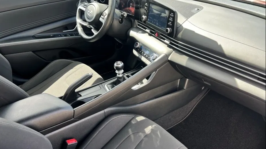 HYUNDAI Elantra Elantra 1.6 Smart