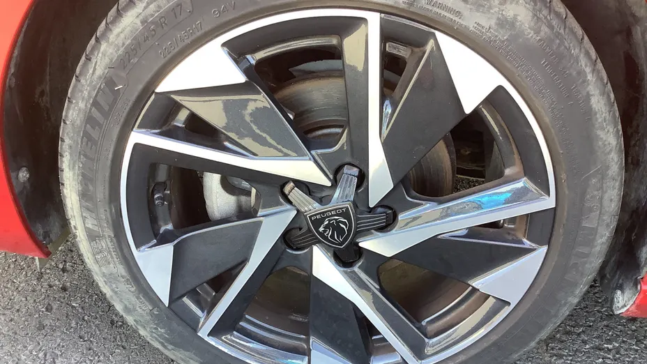 PEUGEOT 308 -