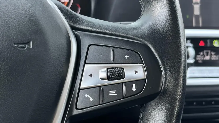 BMW Seria 3 320d xDrive Sport Line aut