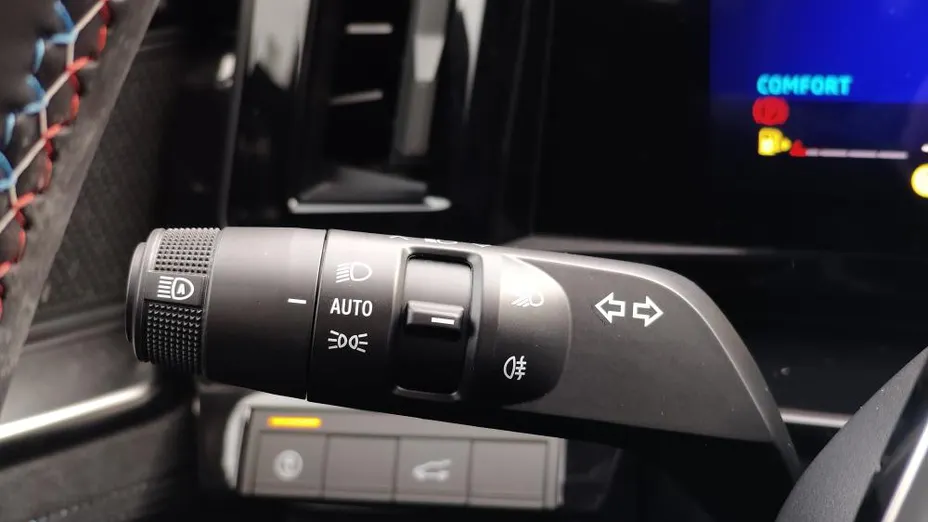 RENAULT Austral Austral 1.3 TCe mHEV Iconic esprit Alpine aut