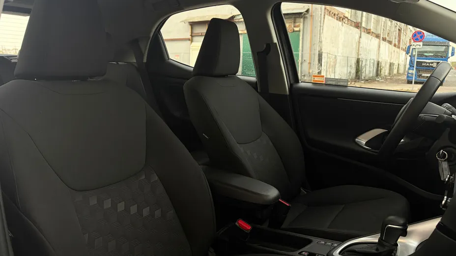 TOYOTA Yaris Yaris Hybrid 1.5 Comfort