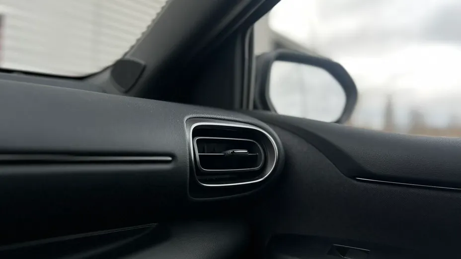 TOYOTA Yaris Yaris Hybrid 1.5 GR Sport