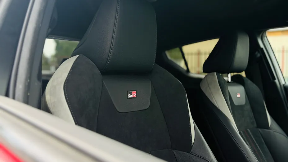 TOYOTA C-HR C-HR 2.0 Hybrid GR Sport