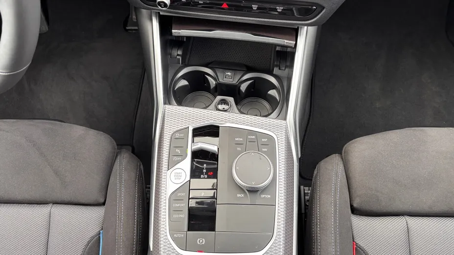 BMW Seria 3 330i xDrive M Sport aut