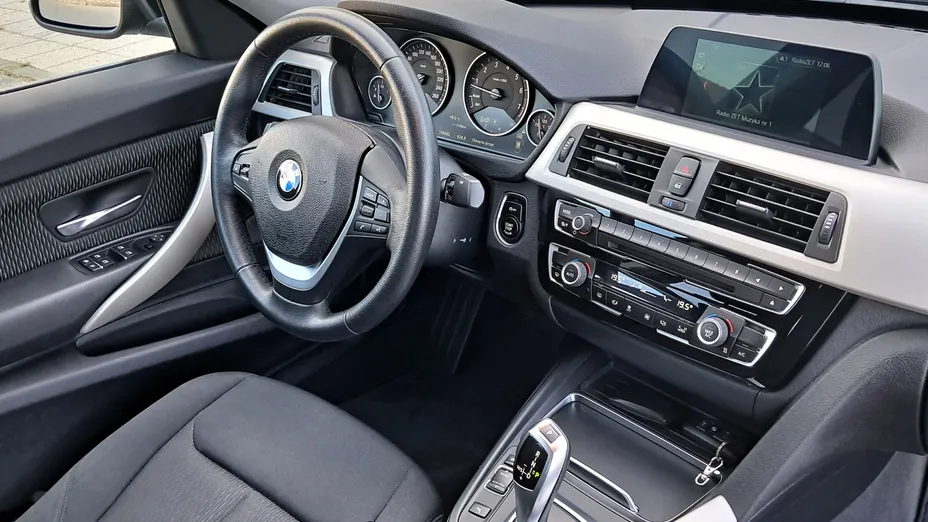 BMW Seria 3 Gran Turismo 318d aut