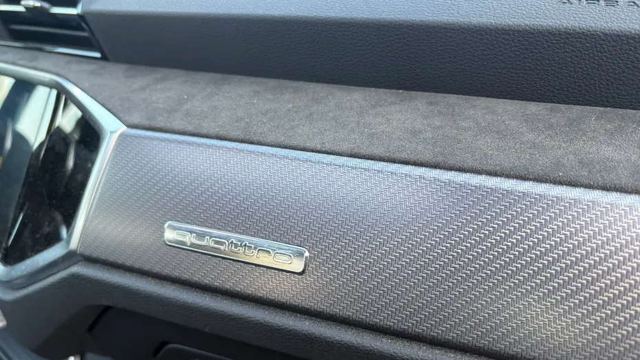 AUDI RS Q3 -
