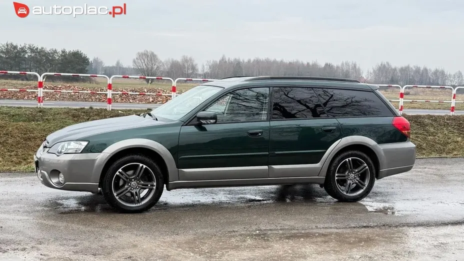 SUBARU Outback -