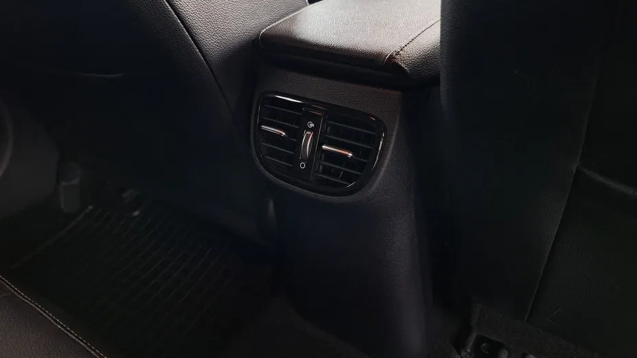 KIA Cee'd Ceed 1.4 T-GDI L Business Line Plus DCT