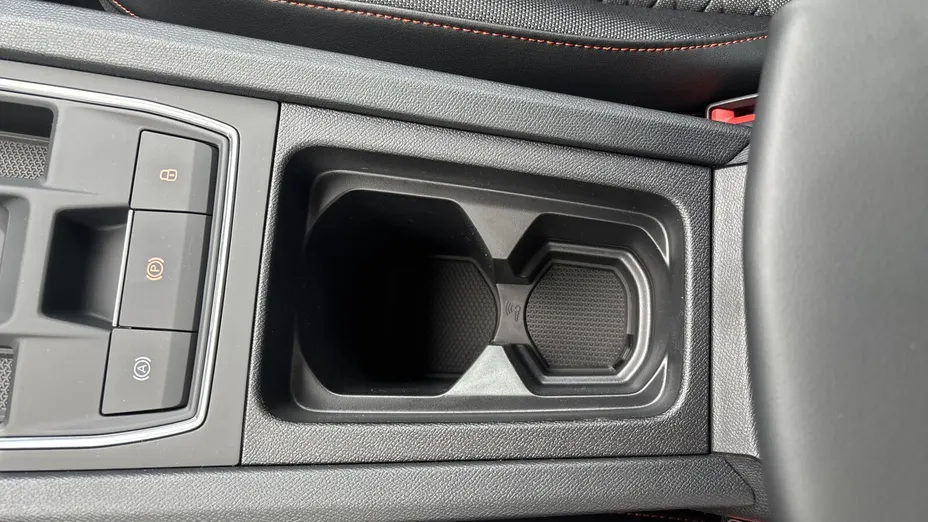 SEAT Leon Leon 1.5 eTSI FR DSG Nowy
