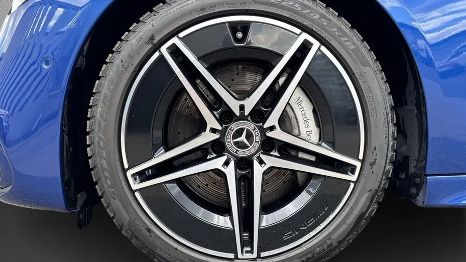 MERCEDES-BENZ C Klasa C 220 d mHEV 4-Matic AMG