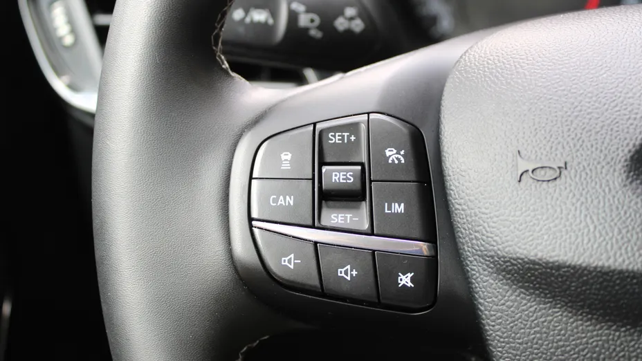 FORD Puma Puma 1.0 EcoBoost Titanium