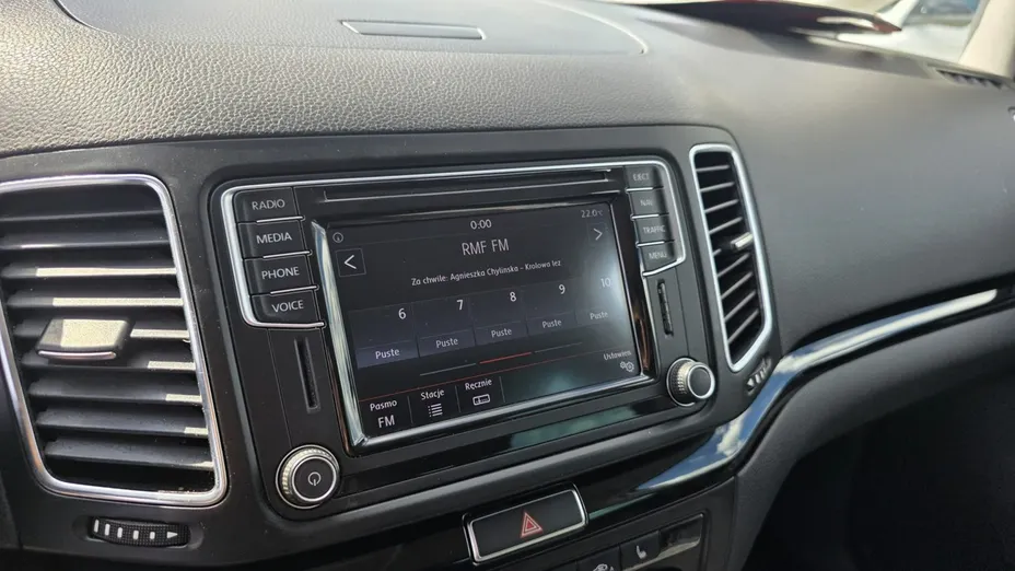 VOLKSWAGEN Sharan -