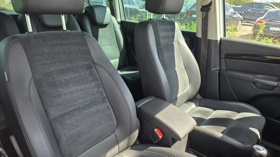 VOLKSWAGEN Sharan -