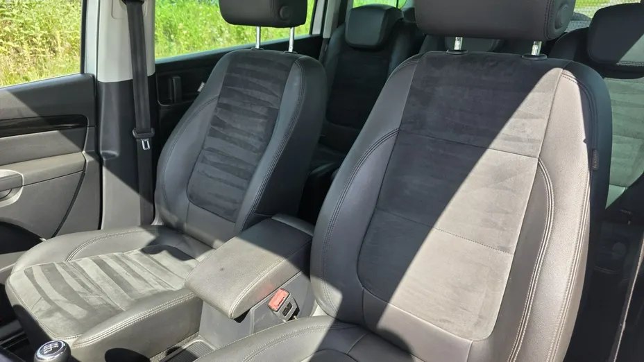 VOLKSWAGEN Sharan -