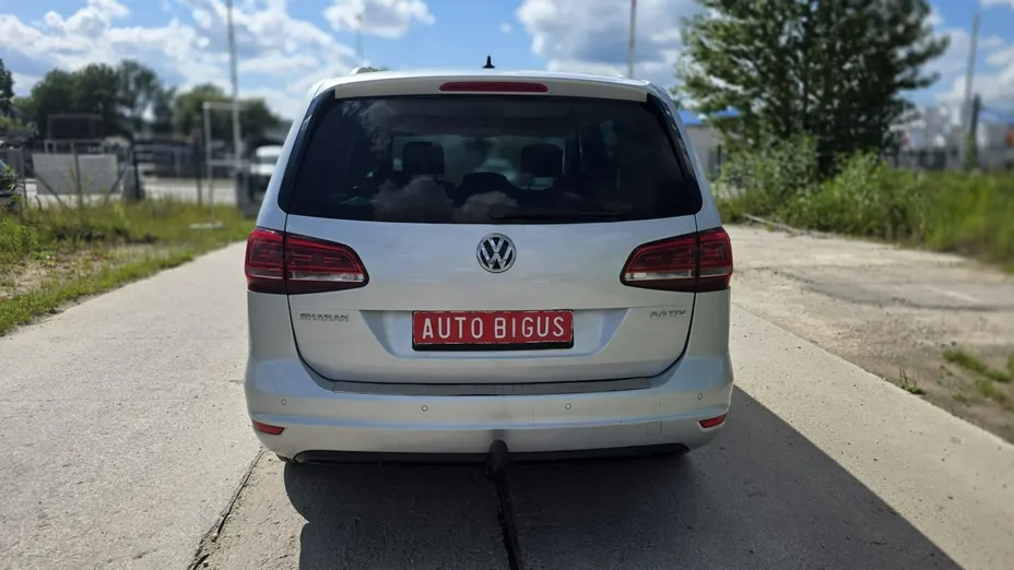 VOLKSWAGEN Sharan -