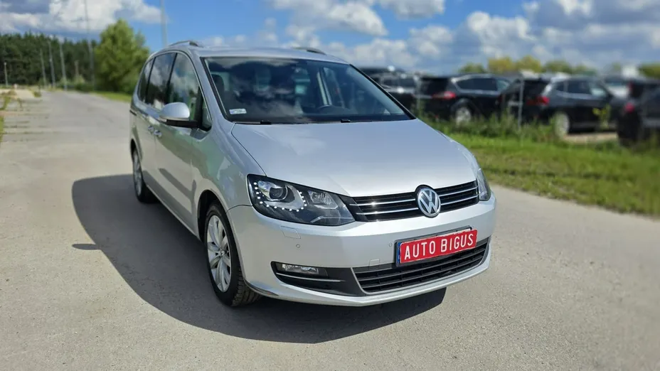 VOLKSWAGEN Sharan -