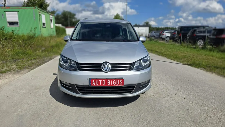 VOLKSWAGEN Sharan -