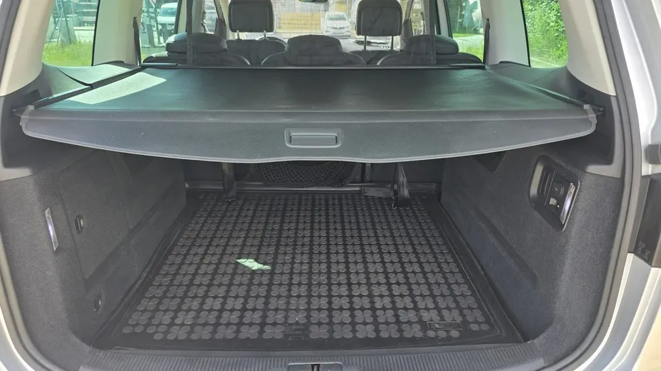 VOLKSWAGEN Sharan -