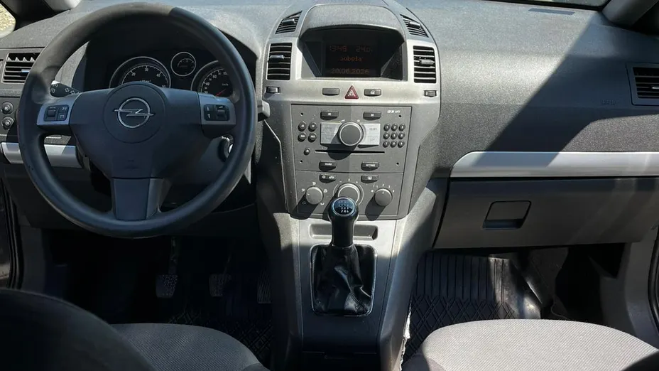 OPEL Zafira -