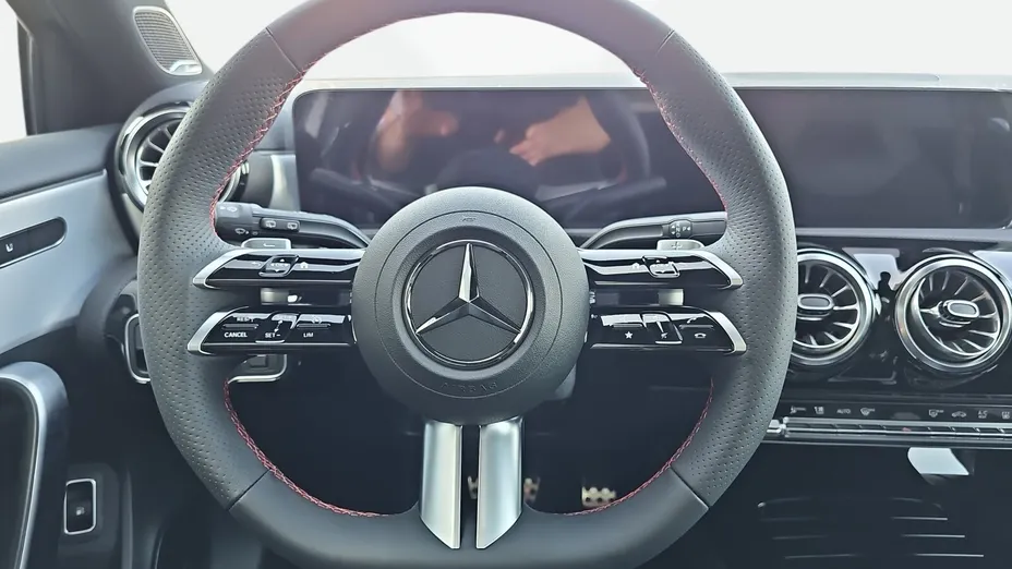 MERCEDES-BENZ A Klasa A 250 e PHEV AMG Line 8G-DCT