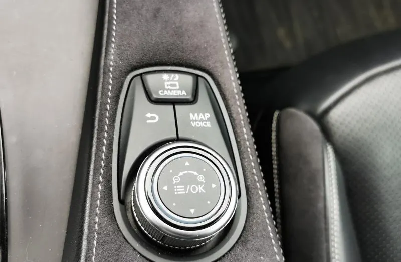 INFINITI QX50 -