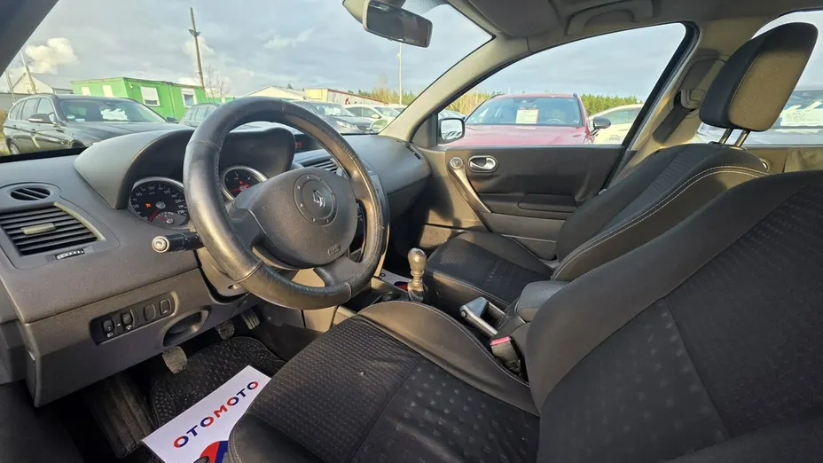 RENAULT Megane -