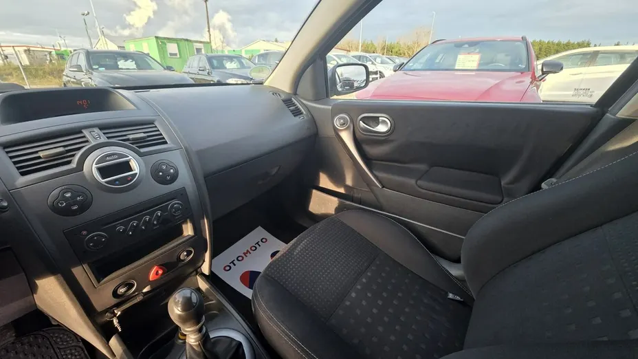 RENAULT Megane -