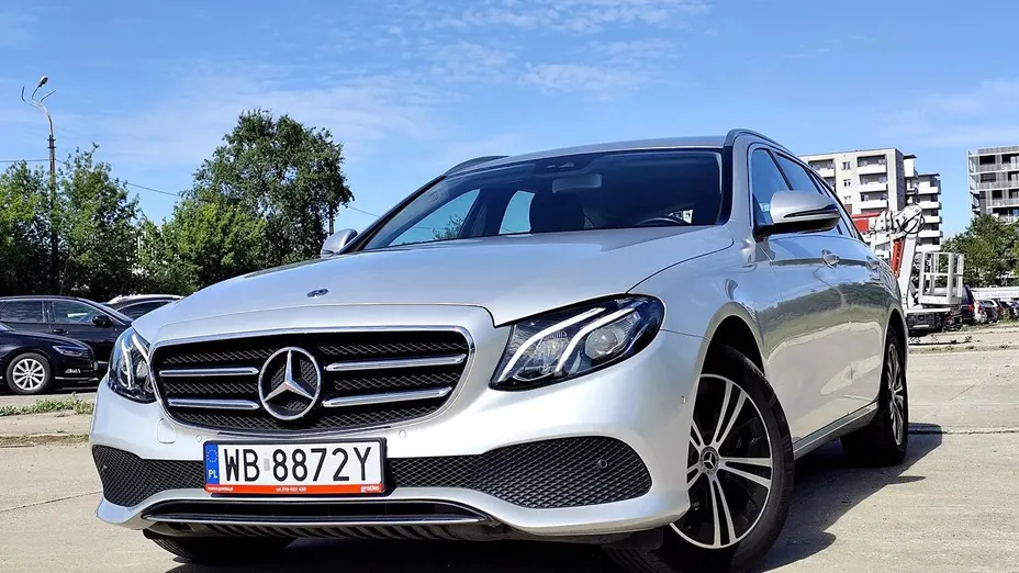 MERCEDES-BENZ E Klasa E 220 d 4-Matic 9G-TRONIC