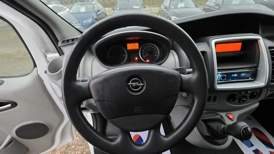 OPEL Vivaro -