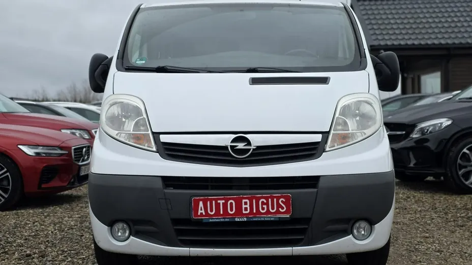 OPEL Vivaro -