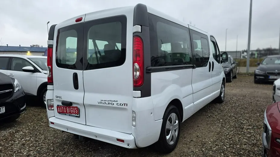 OPEL Vivaro -