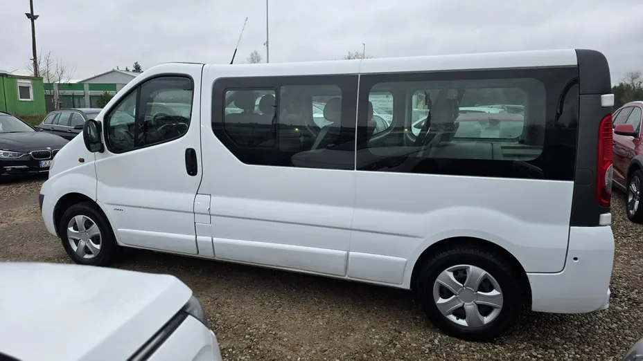 OPEL Vivaro -